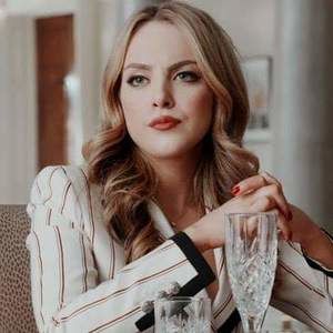 Meet your Posher, Layla